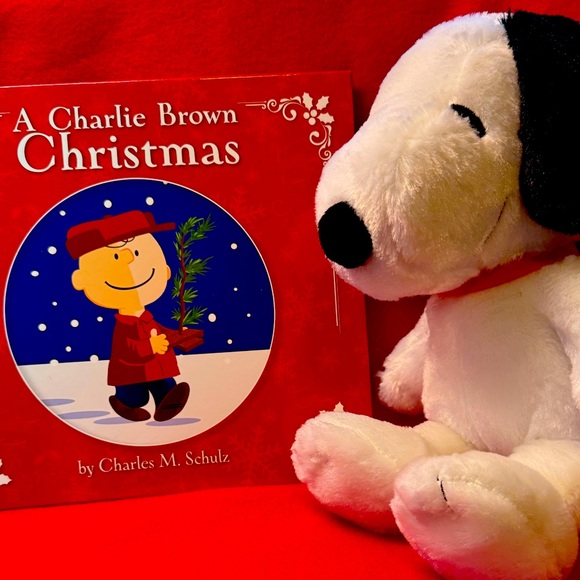 PEANUTS-  A Charlie Brown Christmas w/ Snoopy Stuffed Toy - Picture 1 of 4